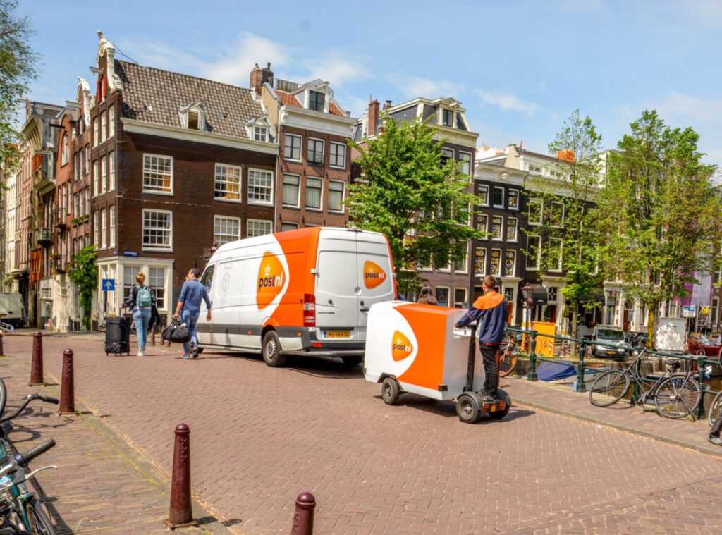 Last mile delivery PostNL Stint Cargo Mobilitum Amsterdam